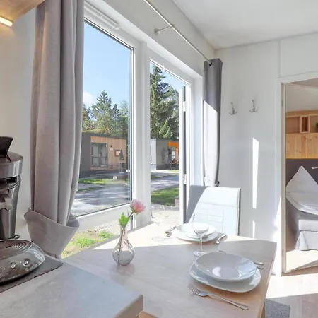 度假居 Tiny Haus 81 Am Brombachsee *