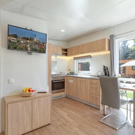 度假居 Tiny Haus 81 Am Brombachsee