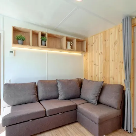 度假居 Tiny Haus 81 Am Brombachsee *